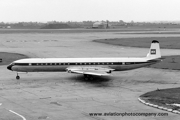 BEA De Havilland Comet 4 G-APMB