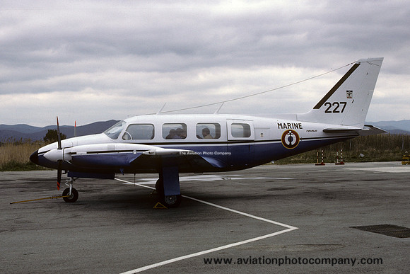 French Navy 2S Piper PA-31-310 Navajo 227 (1986)