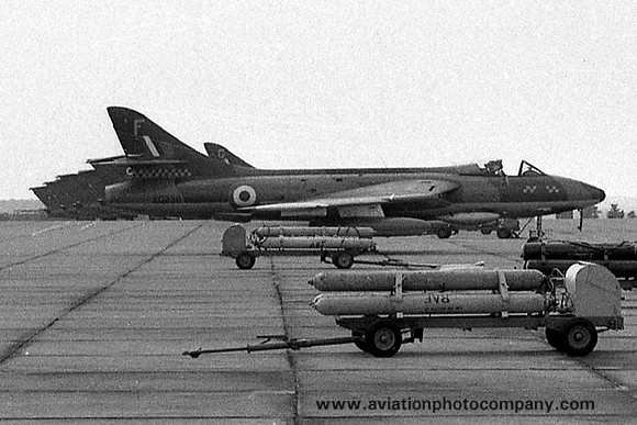 RAF 92 Squadron Hawker Hunter F.6 XG238/F (1960)