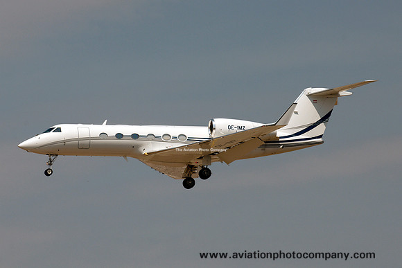 Gulfstream 450 OE-IMZ at Frankfurt IAP (2013)