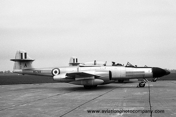 RAF 1 ANS Gloster Meteor NF.14 WS744/A (1963)