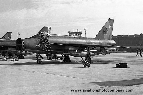 RAF 11 Squadron English Electric Lightning F.3 XP737/P (1977)
