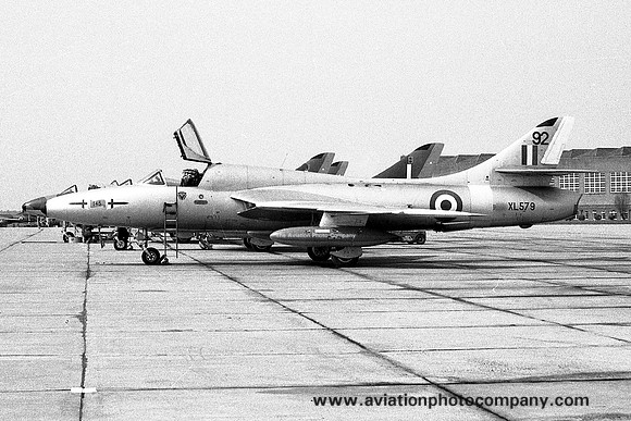 RAF 229 OCU 145 Squadron Hawker Hunter T.7 XL579 (1960)