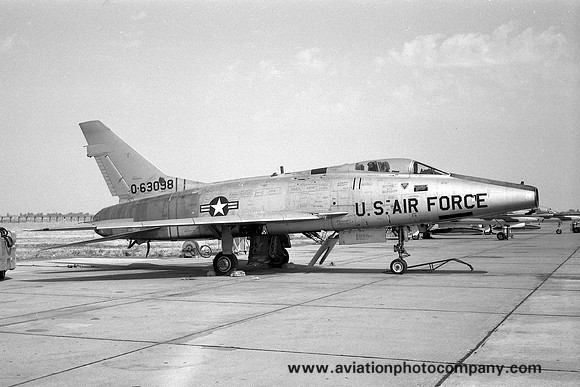 USAF North American F-100D 56-3098 (1972)