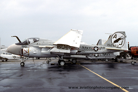US Navy VA-35 Grumman A-6E 152923/AJ-510 (1976)