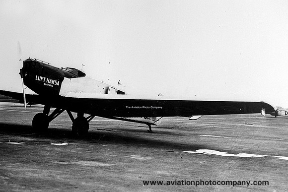 Lufthansa Junkers W-33 D-2009