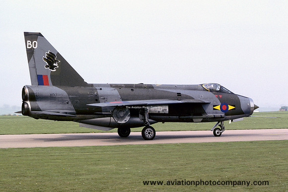 RAF 11 Squadron English Electric Lightning F.3 XP702/BO (1982)