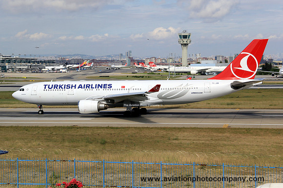 Turkish Airlines Airbus A330-200 TC-JIM at Istanbul IAP (2014)