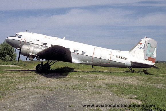 Douglas C-47 Dakota N4332E (1999)