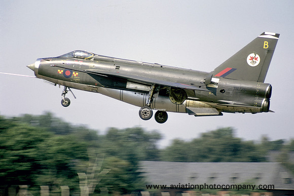 RAF 92 Squadron English Electric Lightning F.2A XN775/B (1974)