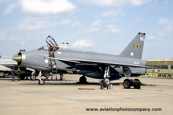 RAF 11 Squadron English Electirc Lightning F.3 XP749/BK (1984)