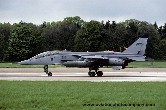 RAF 6 Squadron Sepecat Jaguar T.4 XX845/ET at RAF Coltishall (2001)
