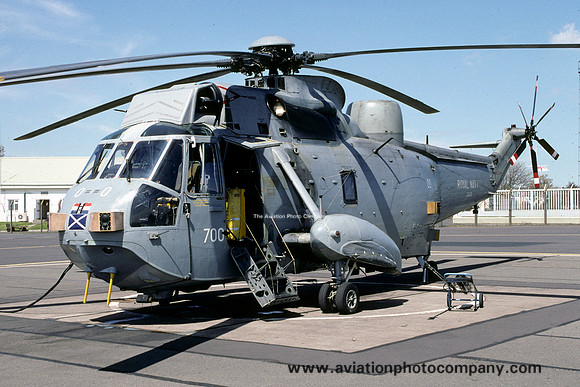 Royal Navy 819 Squadron Westland Sea King HAS.6 ZD637/700 (2001)