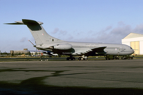 RAF 10 Squadron Vickers VC-10 C.1K XV109 (2001)