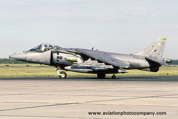 RAF 3 Squadron BAE Harrier GR.7 ZD435/47 (2001)