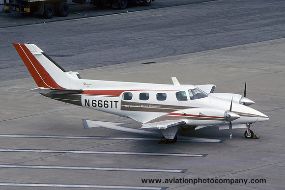 Beech B60 Duke N6661T (1980)