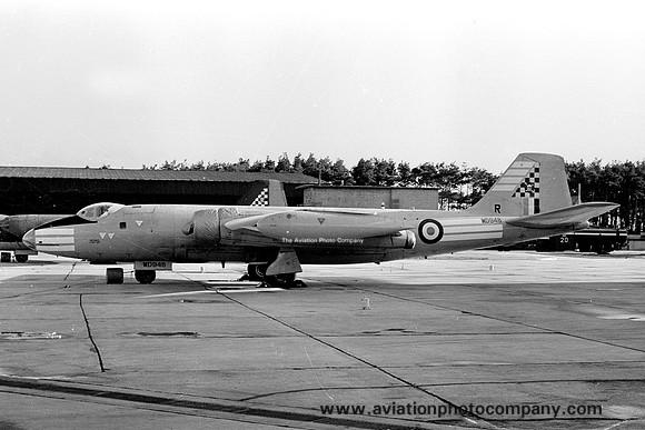 RAF 100 Squadron English Electric Canberra B.2 WD948/R at RAF Lossiemouth (1976)