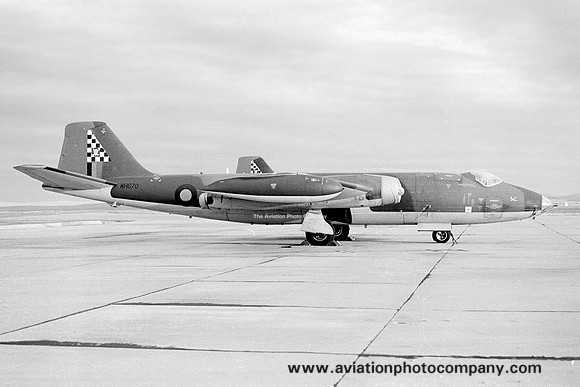 RAF 100 Squadron English Electric Canberra B.2 WH670/B at RAF Lossiemouth (1976)
