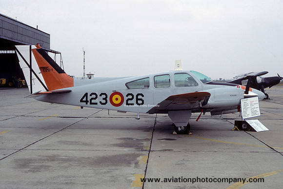 Spanish Air Force Esc 423 Beech 95-B55 Baron E.20-1/423-26 (1984)