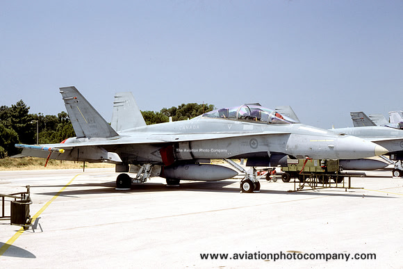 Canadian Armed Forces 1 CAG McDonnell Douglas CF-188 Hornet 188922 (1987)