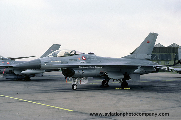 Danish Air Force Esk 723 GD F-16A Fighting Falcon E-203 (1987)