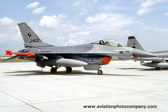 Dutch Air Force 306 Squadron GD F-16A Fighting Falcon J-620 (1987)