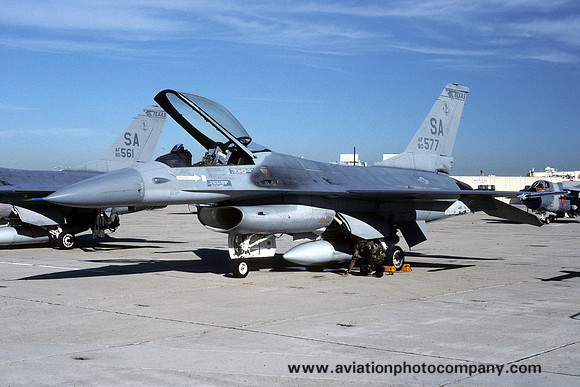 USAF Texas ANG 182 TFS GD F-16A Fighting Falcon 80-0577/SA (1990)