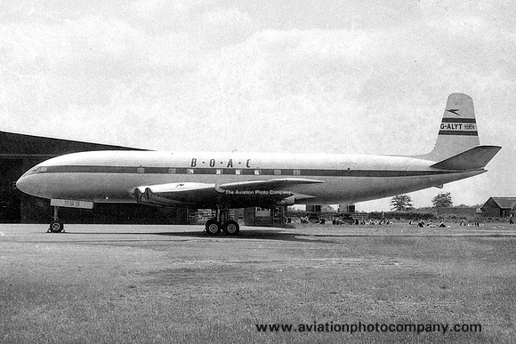Ex BOAC De Havilland DH.106 Comet 2X G-ALYT at 1 SoTT RAF Halton (1958)