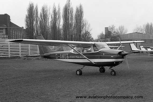 Reims/Cessna F172H Skyhawk G-AWUZ