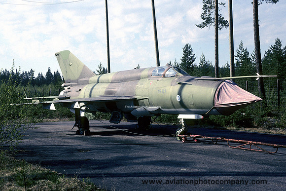 Finnish Air Force Mikoyan MiG-21bis MG-133 at Halli (2005)