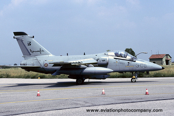 Italian Air Force 3 Stormo Aeritalia AMX MM7188/3-05 (1998)