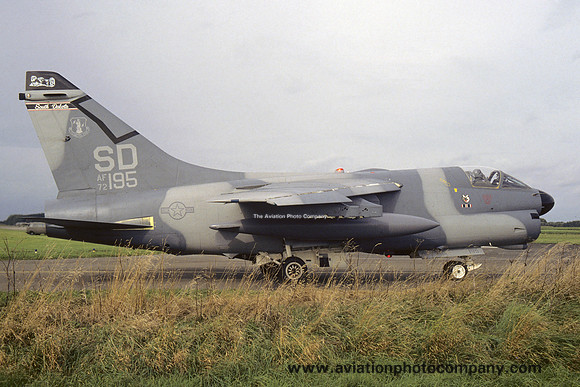 USAF South Dakota ANG 175 TFS LTV A-7D Corsair 72-0195/SD (1986)