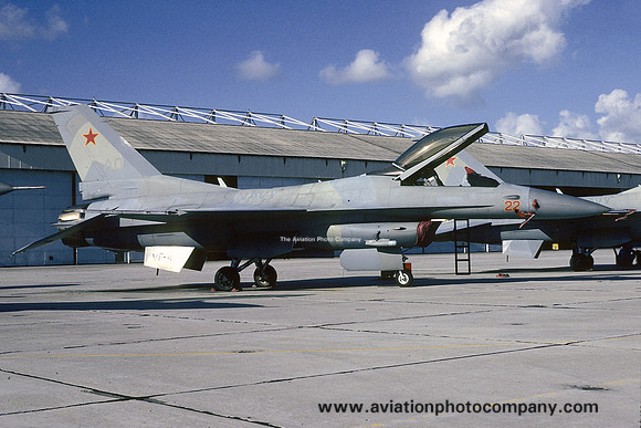 US Navy VF-45 GD F-16N Fighting Falcon 163571/AD-22 (1989)