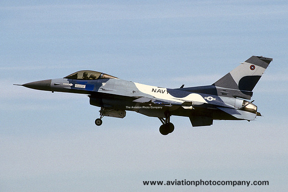 US Navy GD F-16N Fighting Falcon 163275 (1994)