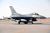 USAF 35 FW 13 FS GD F-16C Fighting Falcon 92-0886/WW at Prince Sultan AB (2002)
