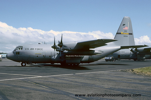 USAF Minnesota ANG 109 AS Lockheed C-130H Hercules 96-1004 at Prestwick (2004)