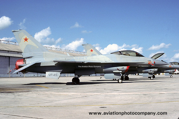 US Navy VF-45 GD F-16N Fighting Falcon 163565/AD-20 (1988)