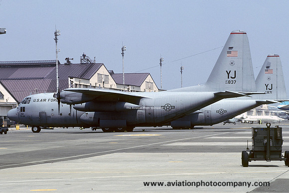 USAF 374 AW 36 AS Lockheed C-130E Hercules 63-7837/YJ at Yokota AB (2002)