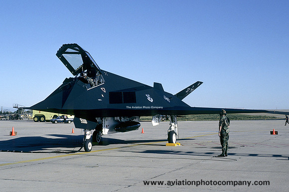 USAF 37 TFW Lockheed F-117A Nighthawk 84-0822/TR (1991)