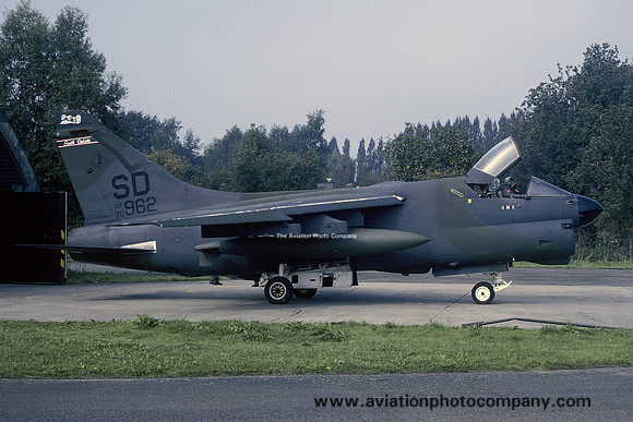 USAF South Dakota ANG 175 TFS LTV A-7D Corsair 70-0962/SD (1988)