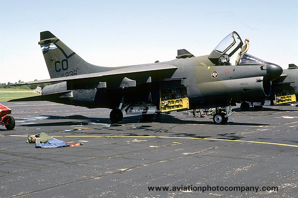 USAF Colorado ANG 120 TSF LTV A-7D Corsair 72-0236/CO (1986)