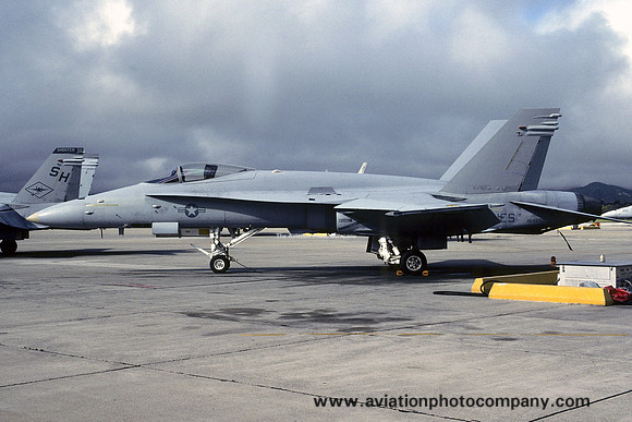 US Marines McDonnell Douglas F/A-18C Hornet 164895 (1996)