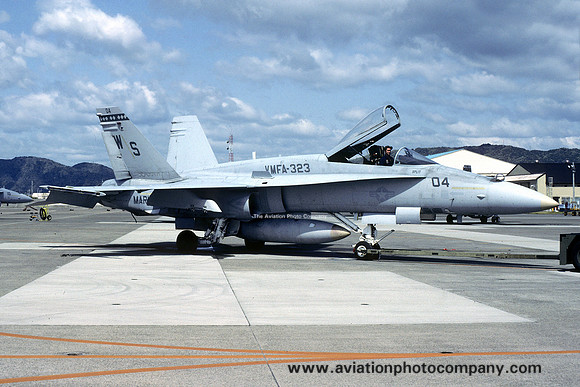 US Marines VMFA-323 McDonnell Douglas F/A-18A Hornet 162414/WS-04 (1990)
