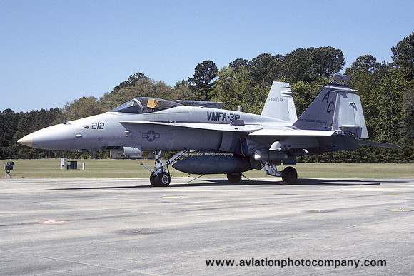 US Marines VMFA-312 McDonnell Douglas F/A-18C Hornet 164277/AC-212 (1996)
