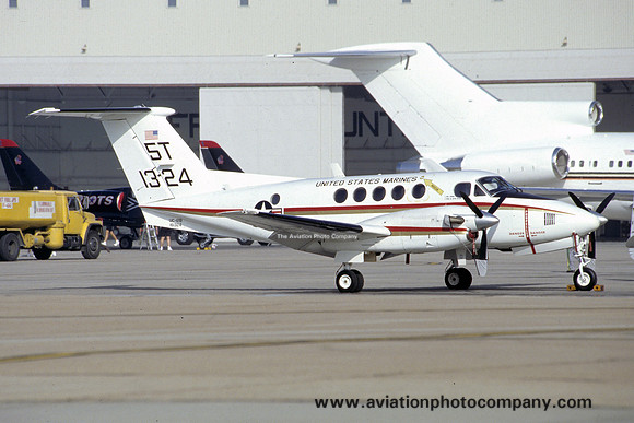 US Marines El Toro Base Flight Beech UC-12B Huron 161324/5T at MCAS Miramar (2004)