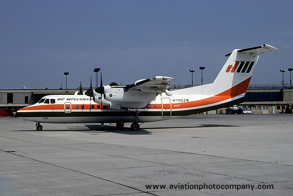 Air Wisconsin DHC-7-100 N705ZW (1982)
