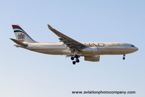 Etihad Airways Airbus A330-243 A6-EYP (2008)