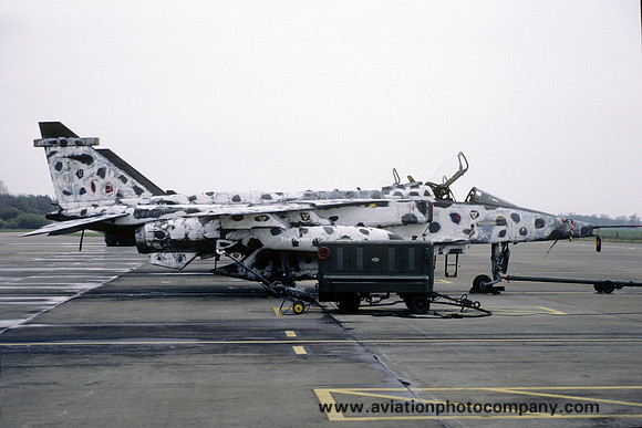 RAF 41 Squadron SEPECAT Jaguar GR.1 XZ107 (1988)