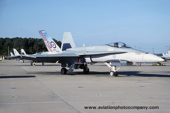 Canadian Air Force McDonnell Douglas F/A-18A 188709 (2004)