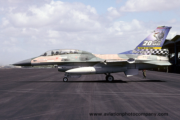 Venezuelan Air Force GC16 General Dynamics F-16B 2337 (2004)